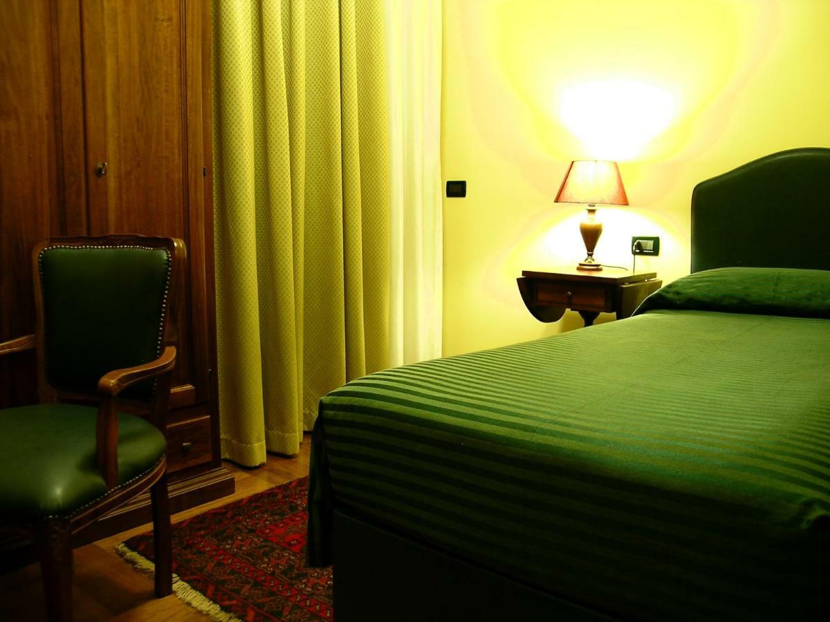 Relax Style House Central Rooms Pescara Kültér fotó